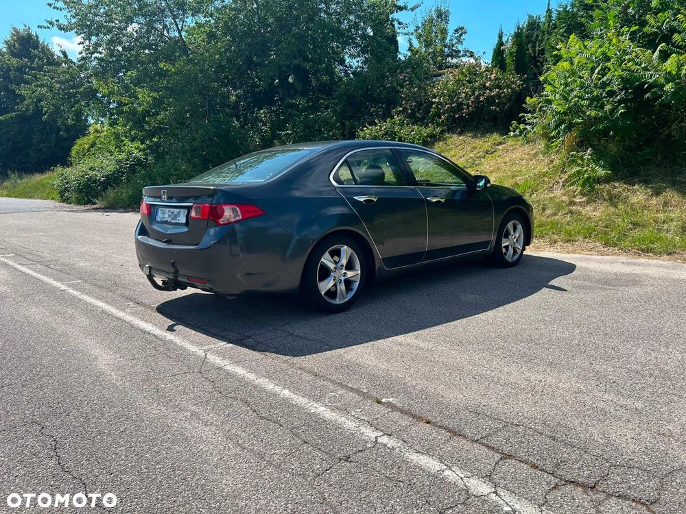 Honda Accord - 2
