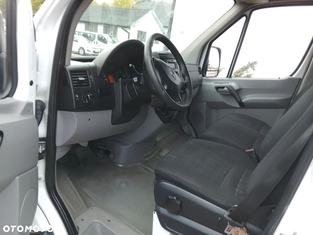 Mercedes-Benz Sprinter - 19