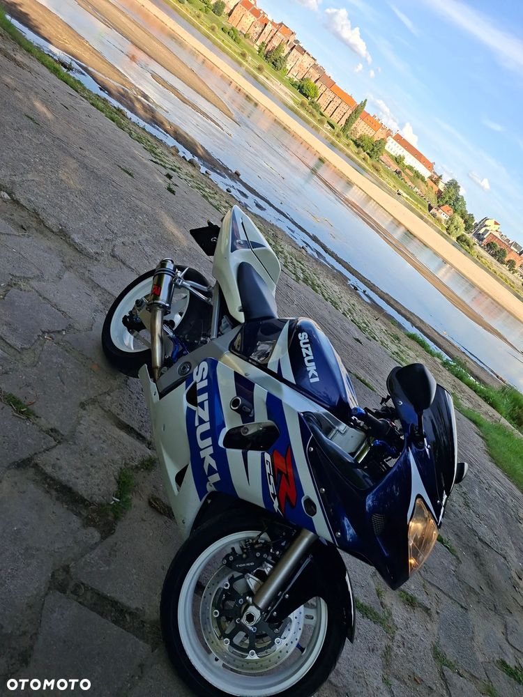Suzuki GSX-R - 2