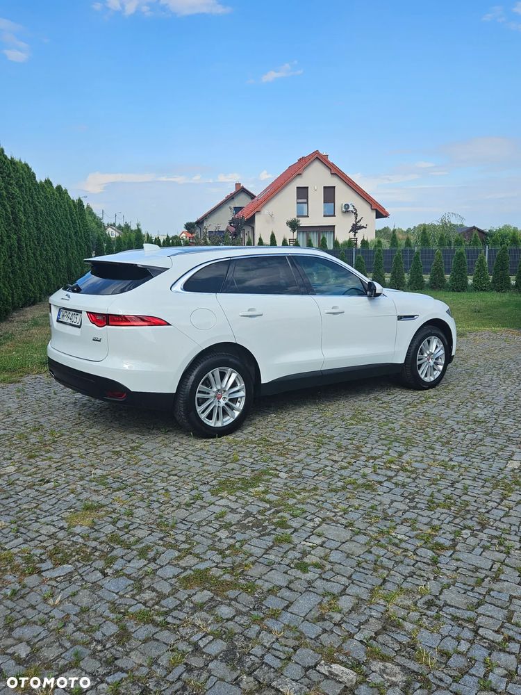 Jaguar F-Pace ver-2-0-i4d-awd-prestige - 10