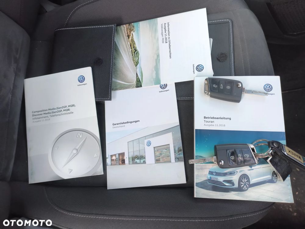 Volkswagen Touran - 27