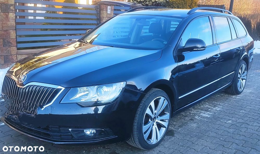 Skoda Superb ver-iii-combi-diesel-active - 14