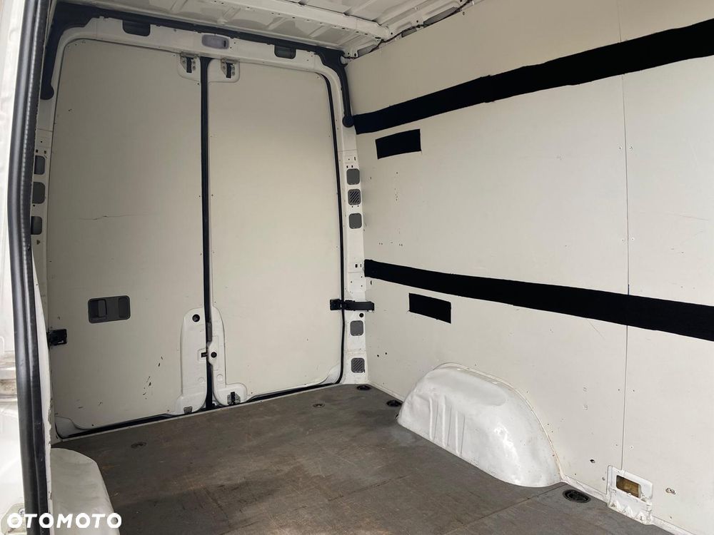 Volkswagen CRAFTER - 21