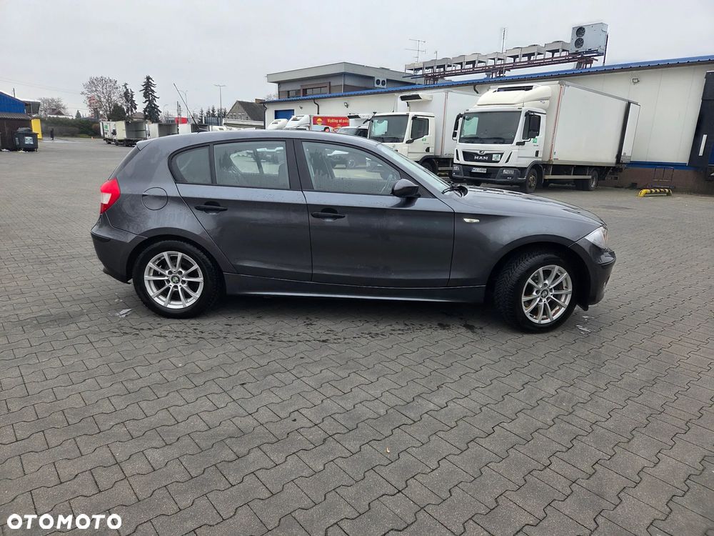 BMW Seria 1 118i - 3