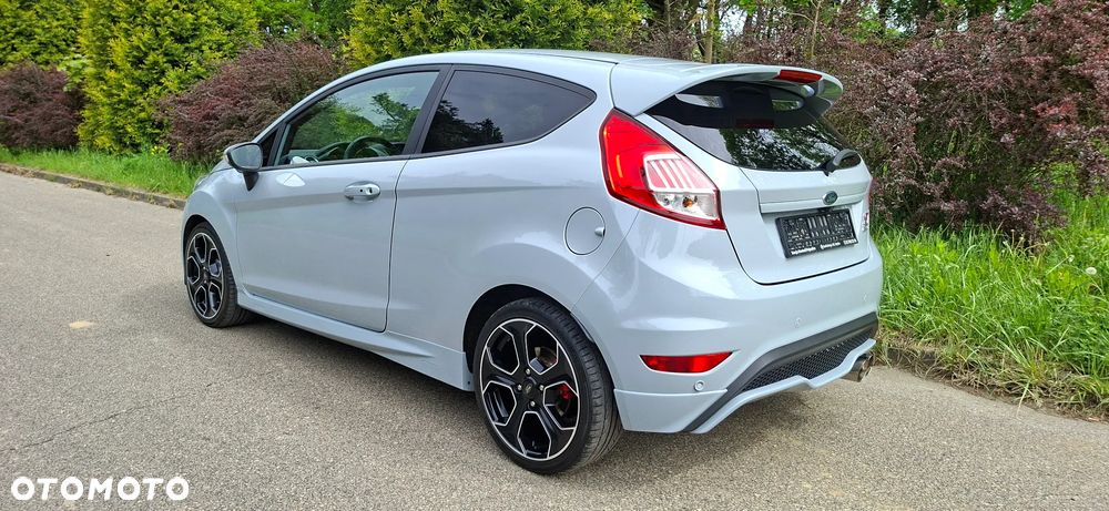Ford Fiesta - 8