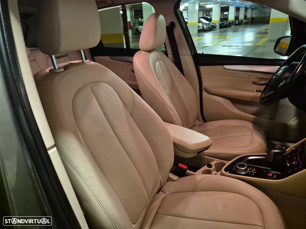 BMW 216 Active Tourer d Line Luxury Auto - 46