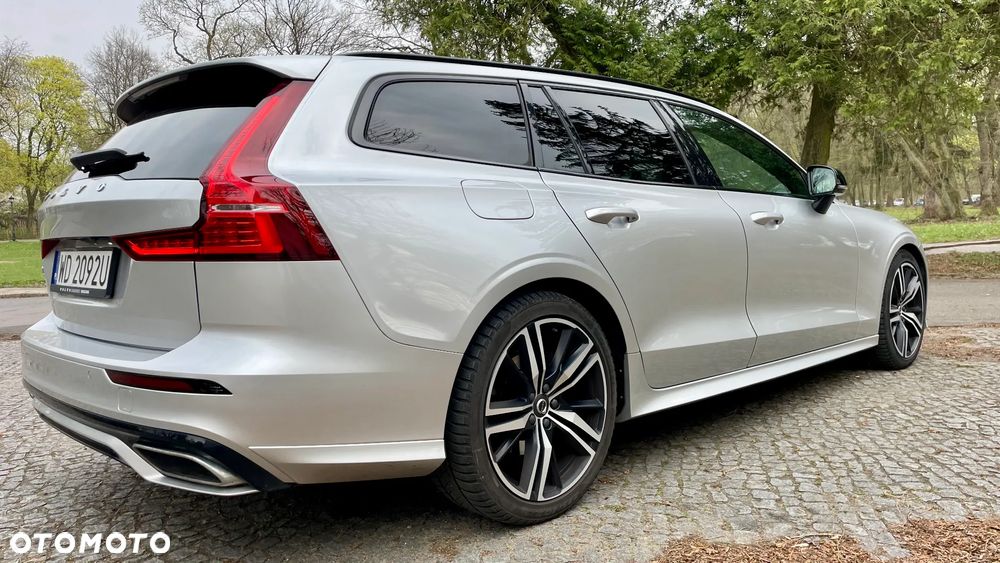 Volvo V60 B3 B R-Design - 6