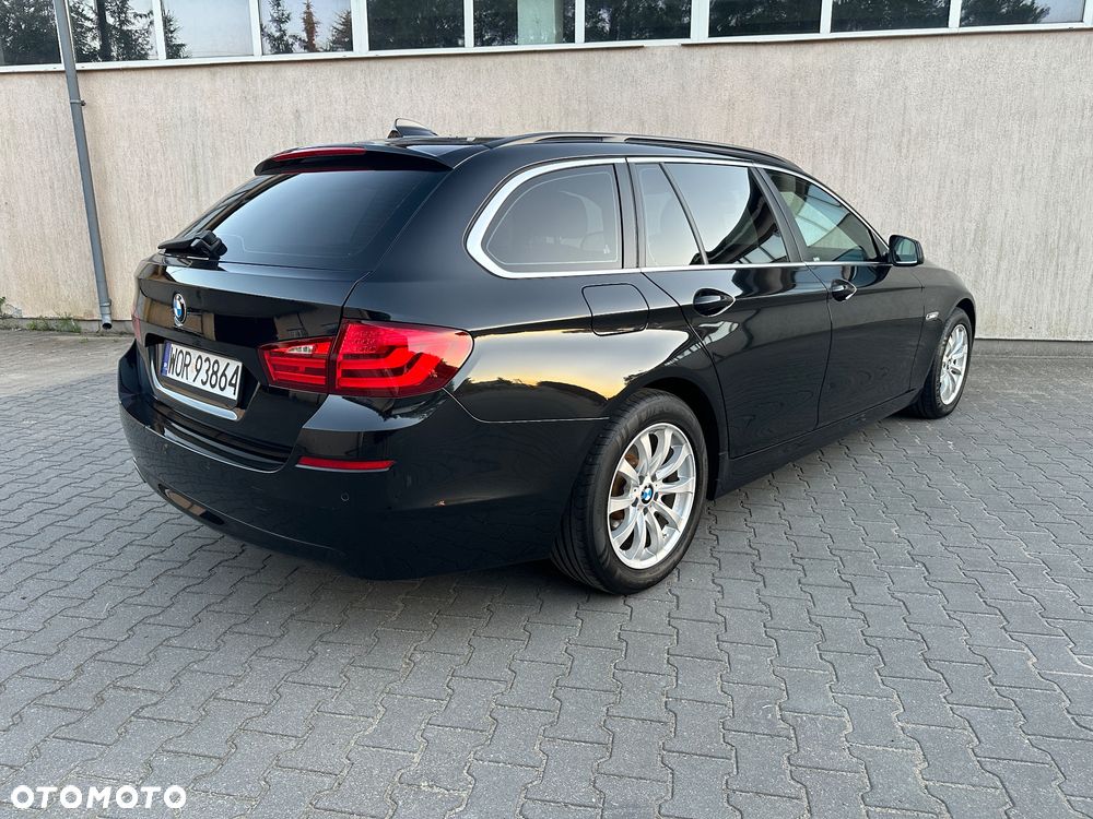 BMW Seria 5 525d Sport-Aut Modern Line - 10
