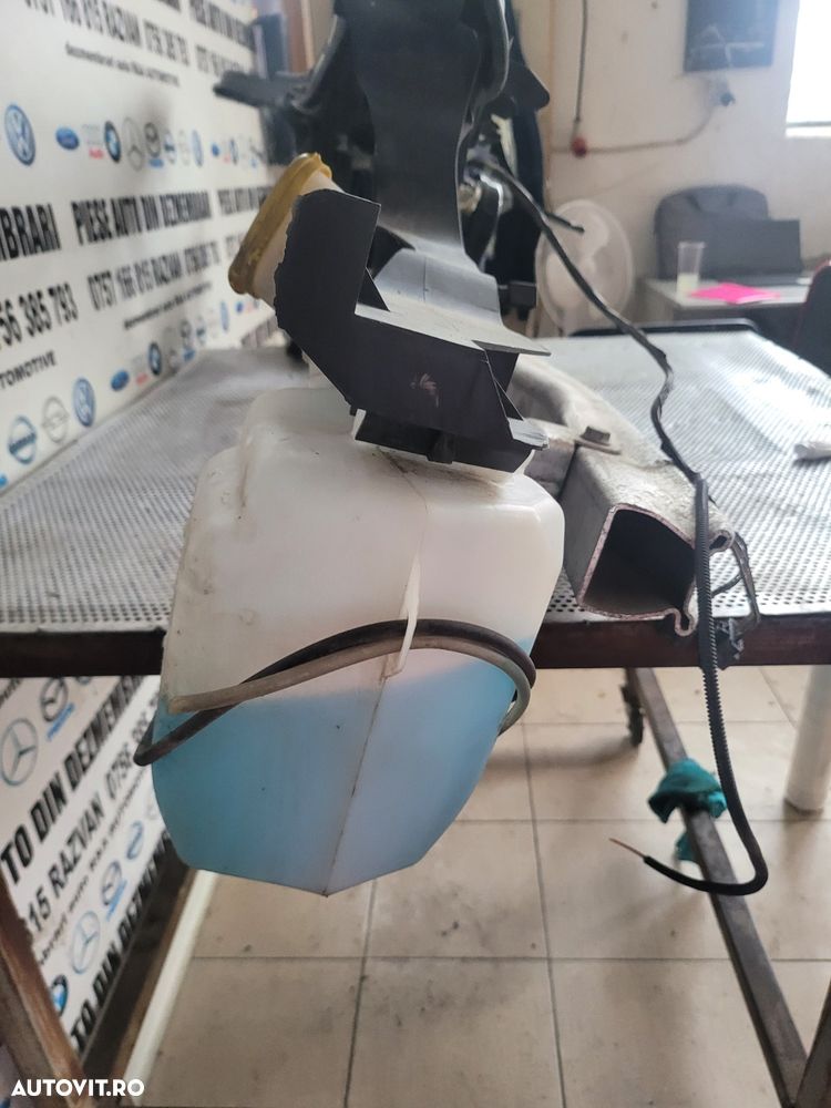Bidonas Vas Lichid Parbriz Stropgel Renault Megane 2 Combi Break Dezmembrez Renault Megane 2 1.5 Dc - 2