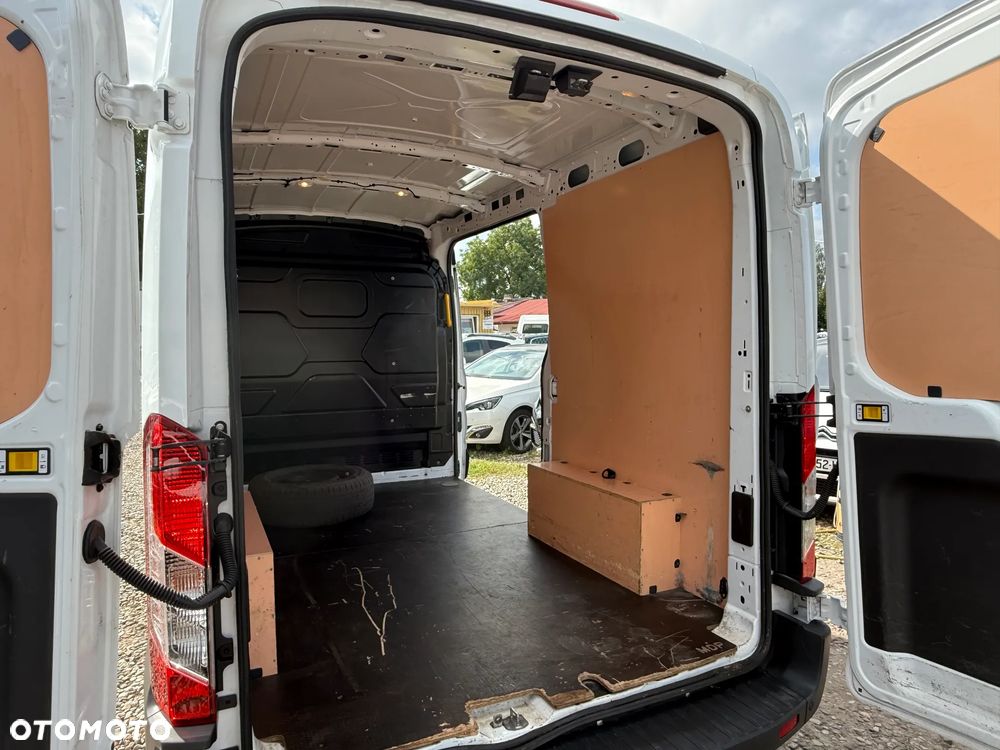 Ford Transit - 24