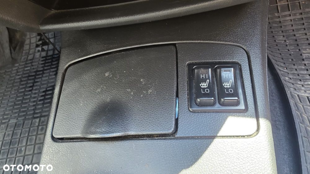 Mitsubishi Outlander 2.0 Turbo 4WD - 26