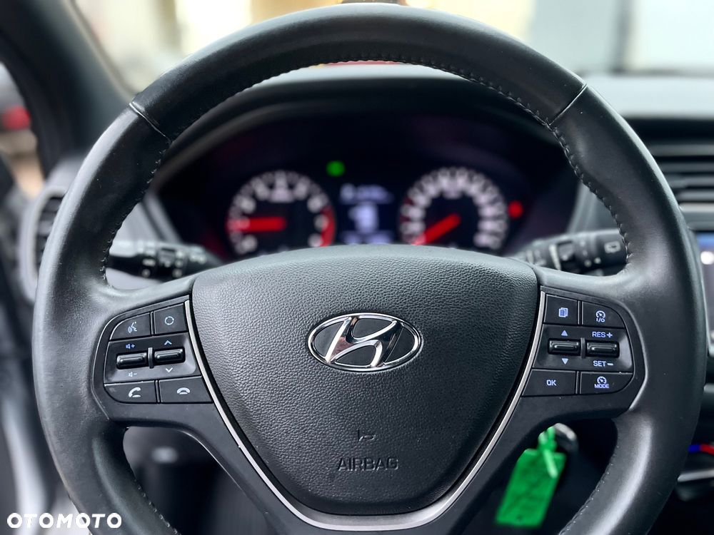 Hyundai i20 - 19