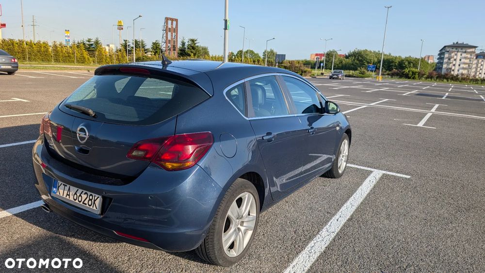 Opel Astra 1.4 T Cosmo - 2