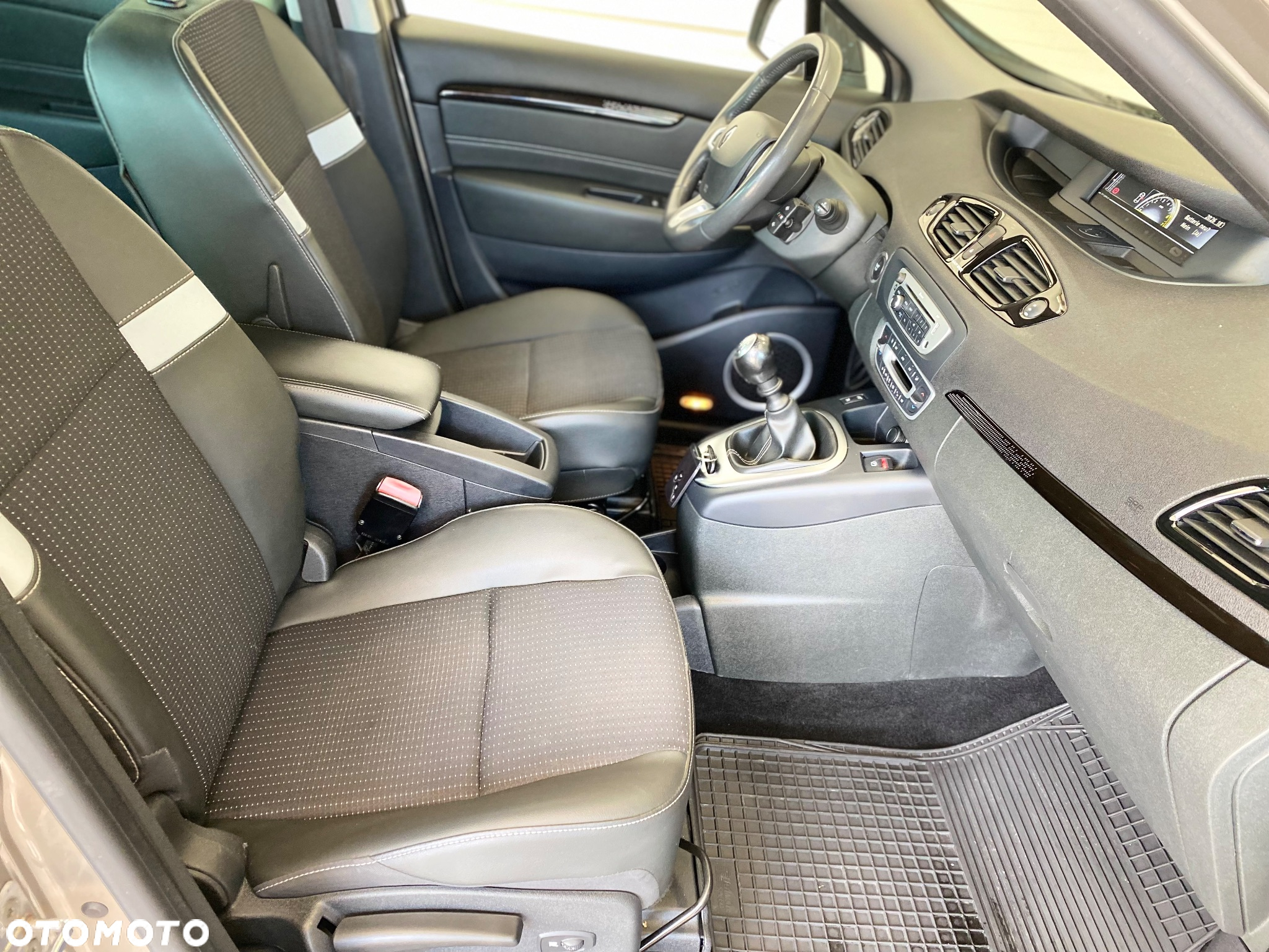 Renault Scenic 1.2 TCe Energy Intens - 13