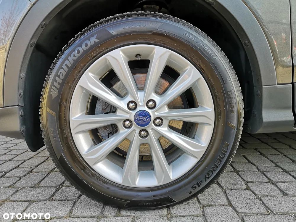 Ford Kuga 1.5 EcoBoost 2x4 Trend - 28