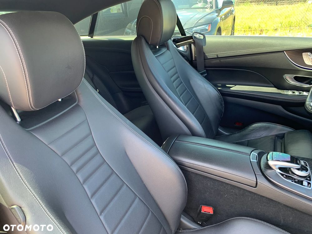 Mercedes-Benz Klasa E 400 4Matic Coupe 9G-TRONIC AMG Line - 21