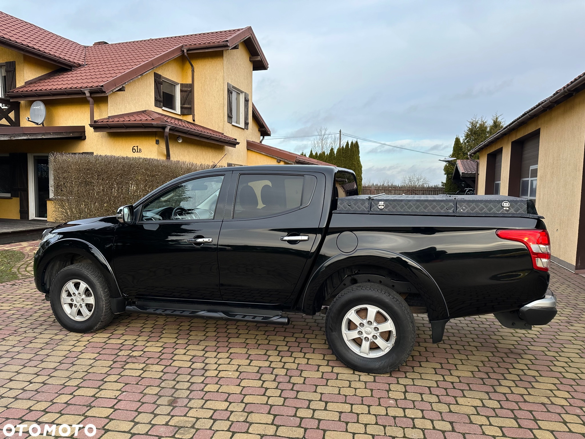 Mitsubishi L200 2.4 d DC Intense Plus EU6 - 17
