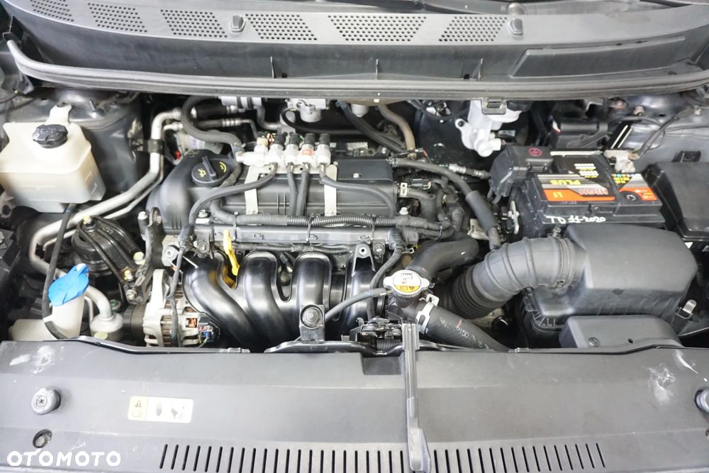 Hyundai ix20 1.4 blue - 13