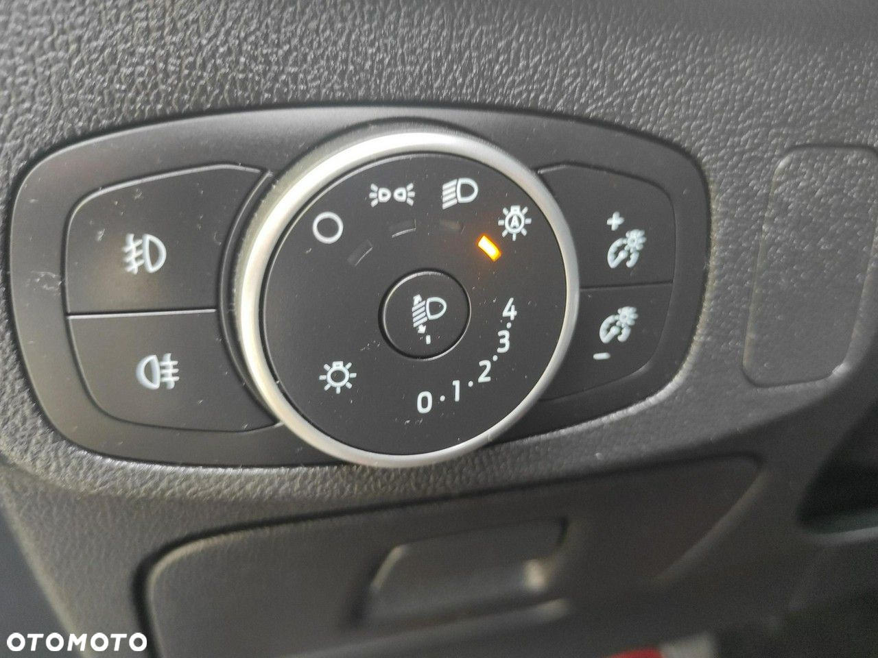 Ford Focus - 11