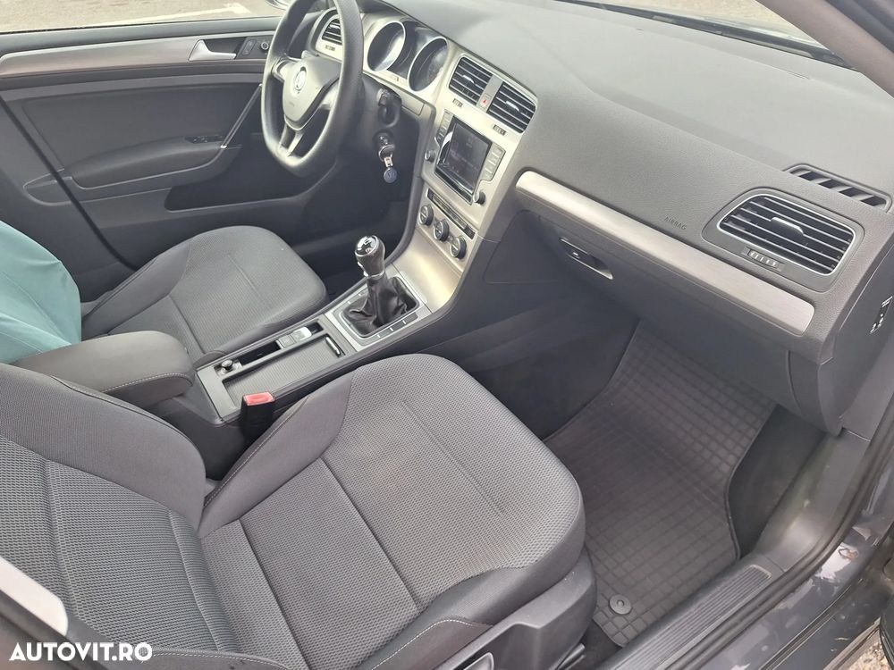 Volkswagen Golf 1.6 TDI BMT Comfortline - 12