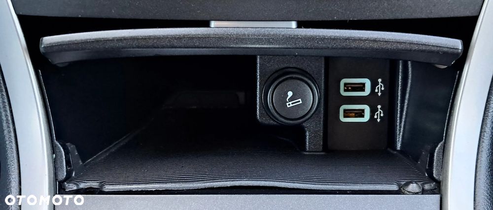 Ford S-Max - 31