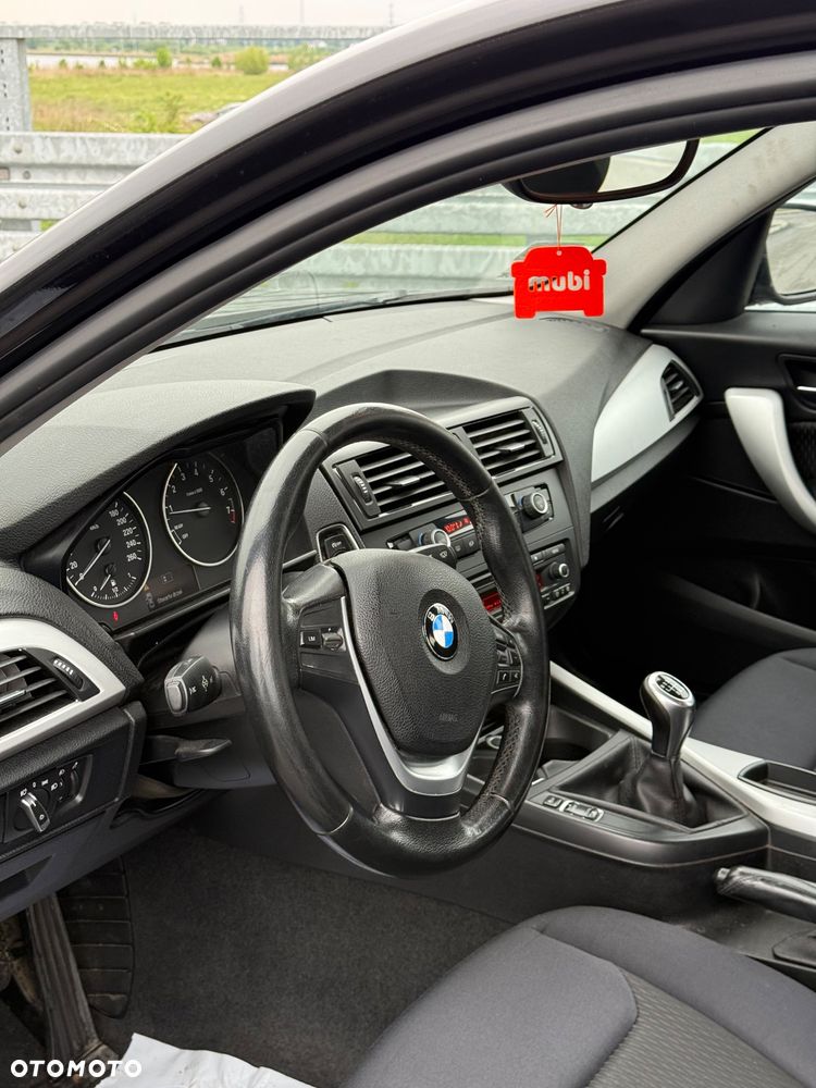 BMW Seria 1 116i - 8