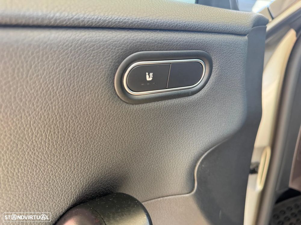 Mercedes-Benz CLA 180 d Shooting Brake 7G-DCT - 19