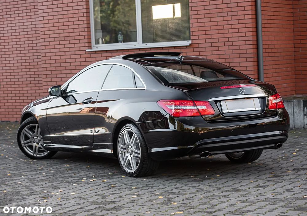 Mercedes-Benz Klasa E 350 CGI Coupe BlueEFFICIENCY 7G-TRONIC Avantgarde - 9