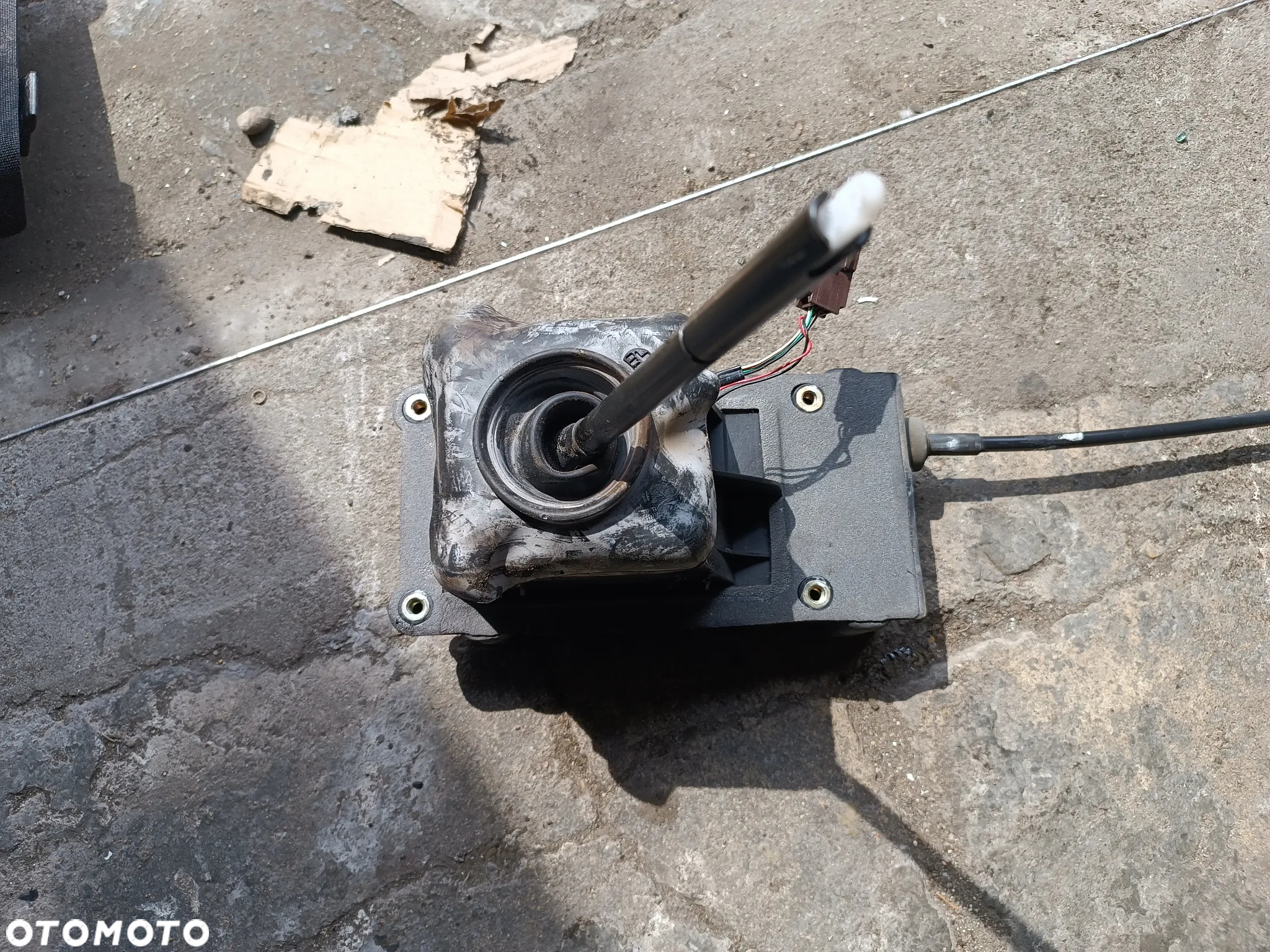 RENAULT CLIO III 3 1.6 BENZYNA AUTOMAT WYBIERAK LINKI ZMIANY BIEGÓW 8200568666 - 2