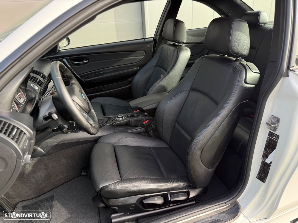 BMW 120 d Limited Edition Lifestyle c/ M Sport Pack - 16