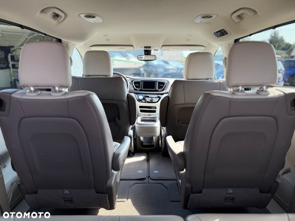 Chrysler Pacifica - 25