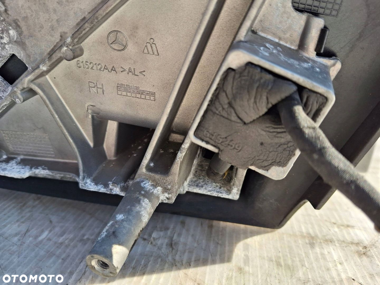 Mercedes W251 LIFT lusterko prawe - 10