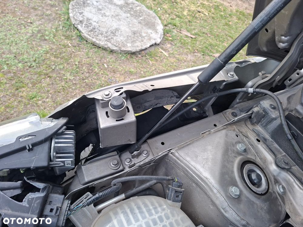 Volvo XC 40 T3 Geartronic Momentum Core - 11