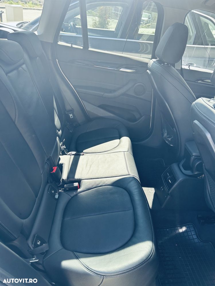 BMW X1 xDrive20i AT - 16