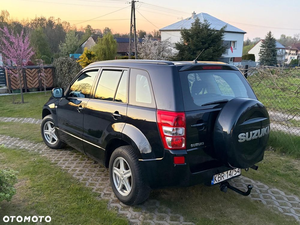Suzuki Grand Vitara 2.0 - 4