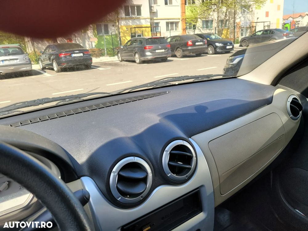 Dacia Logan 1.6 MPI Prestige - 2