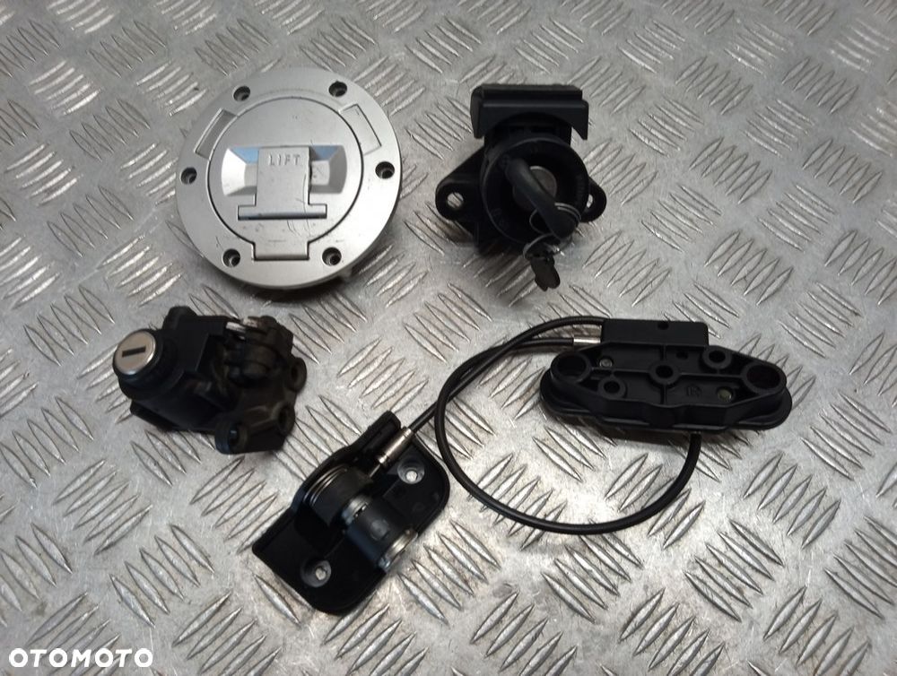 Stacyjka, korek paliwa zamki, moduły BMW R 1200RT K26 10-14r   PN. 61318543110 - 3