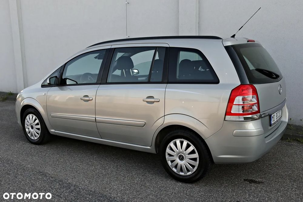 Opel Zafira - 17