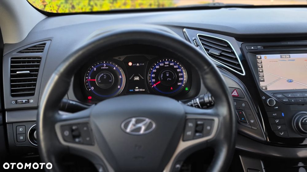 Hyundai i40 Kombi blue 1.7 CRDi Premium - 23