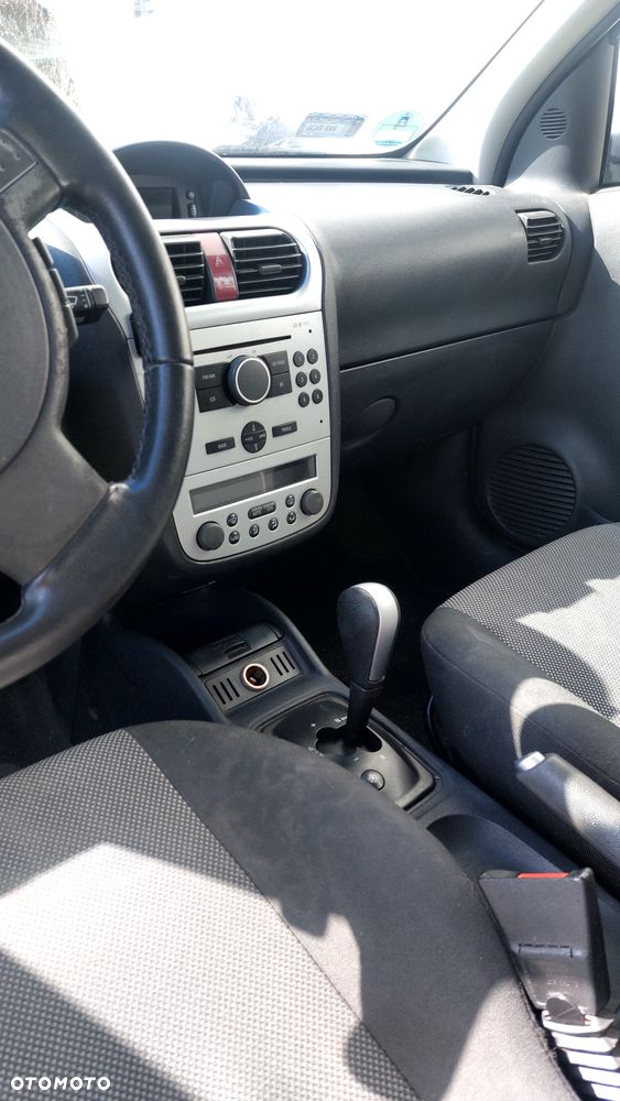 Opel Corsa 1.2 16V Cosmo EasyTronic - 9