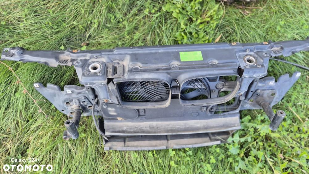 PAS PRZEDNI BMW E39