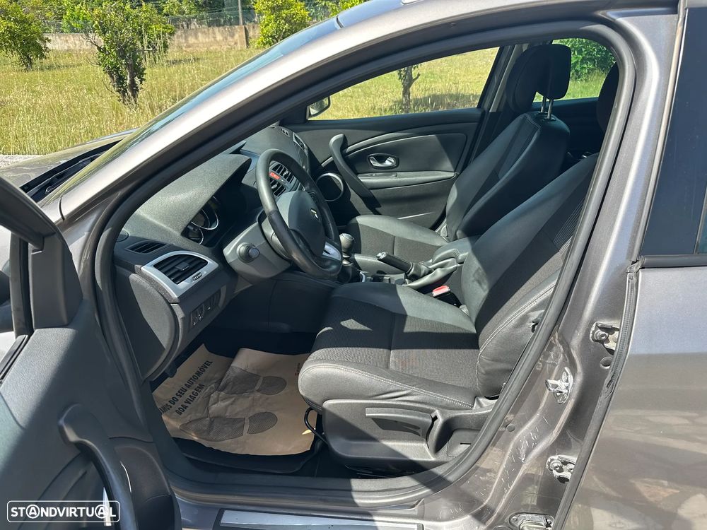 Renault Mégane Sport Tourer 1.5 dCi Dynamique - 9