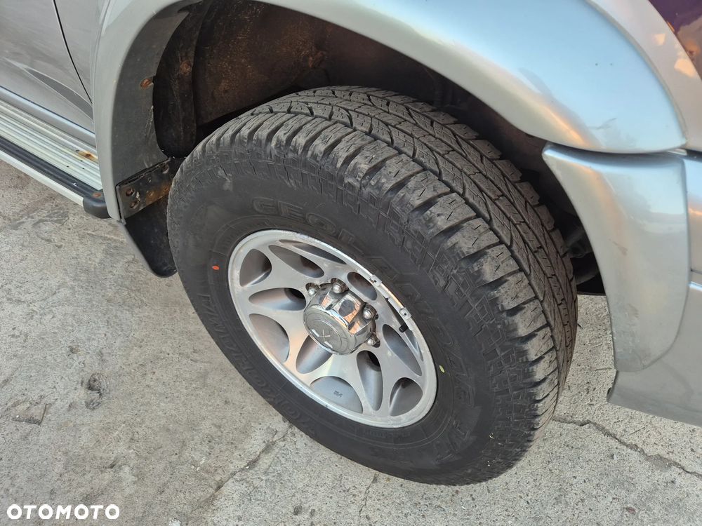 Mitsubishi L200 - 10