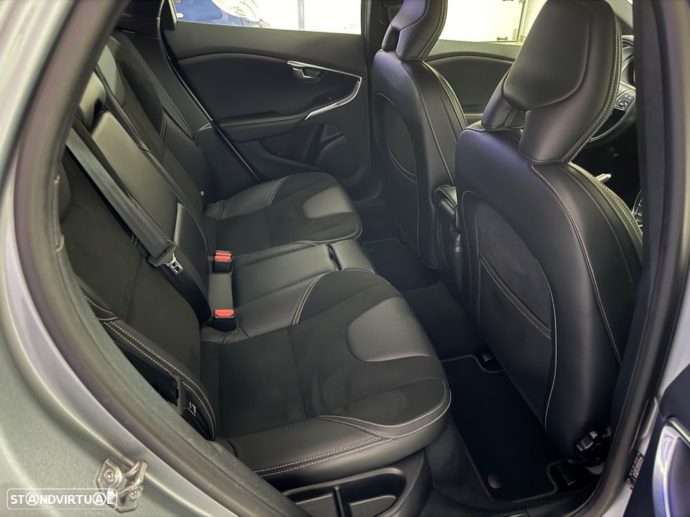 Volvo V40 1.5 T3 Sport Edition Plus Geartronic - 46