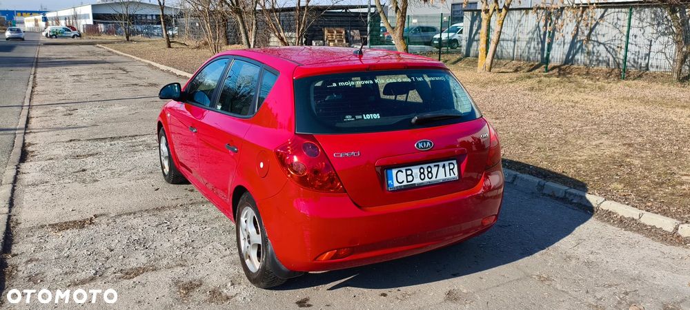 Kia Ceed 1.6 Crdi Comfort - 2