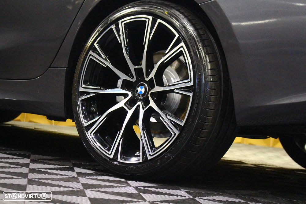 BMW 318 d Line Luxury Auto - 12