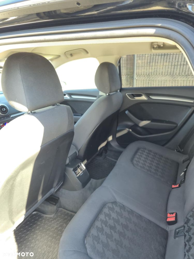 Audi A3 Sportback 1.6 TDI ultra Attraction - 4