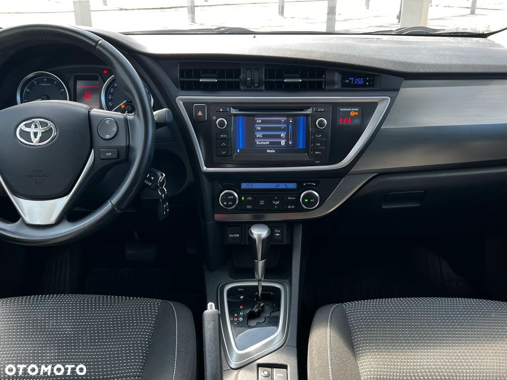 Toyota Auris - 19