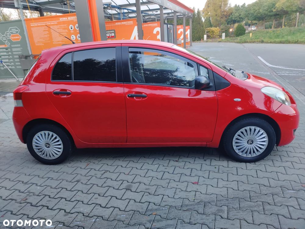 Toyota Yaris 1.0 Terra - 15