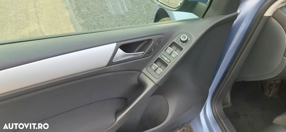 Volkswagen Golf 1.4 TSI Highline DSG - 17